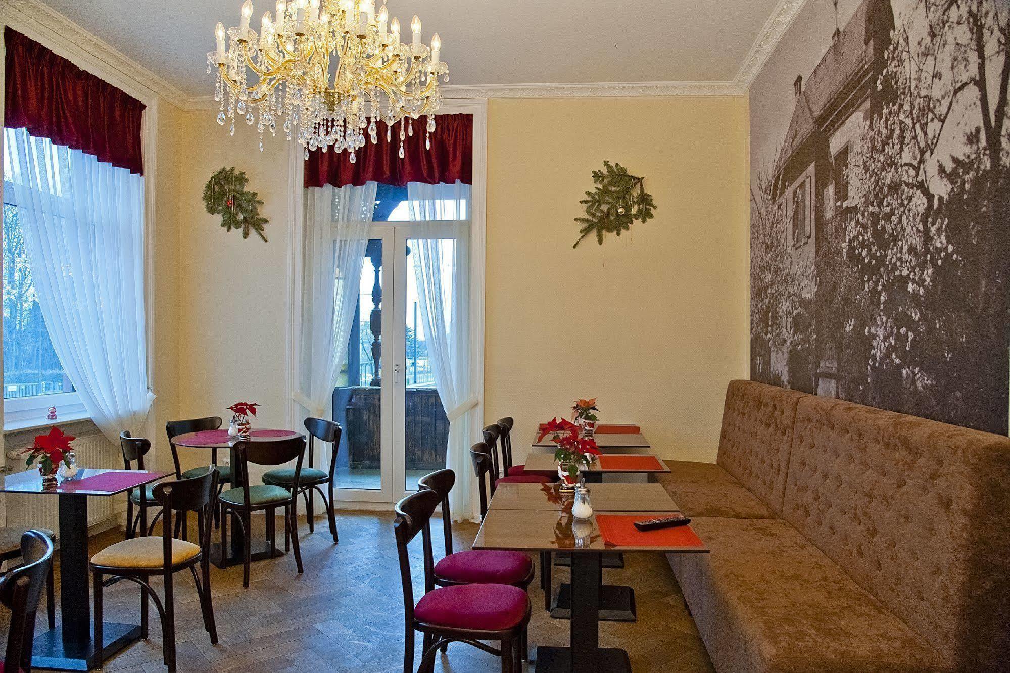 Hotel Arena Am Wasserpark 3*